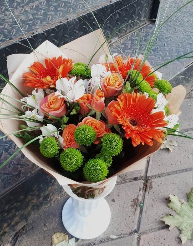 Букет цветов из: Герберы, Хризантемы, Альстромерии и Розы в Старобалтачево
