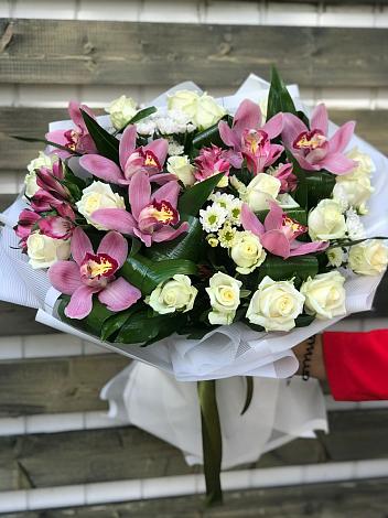 Букет цветов из: Розы и Хризантемы в Старобалтачево