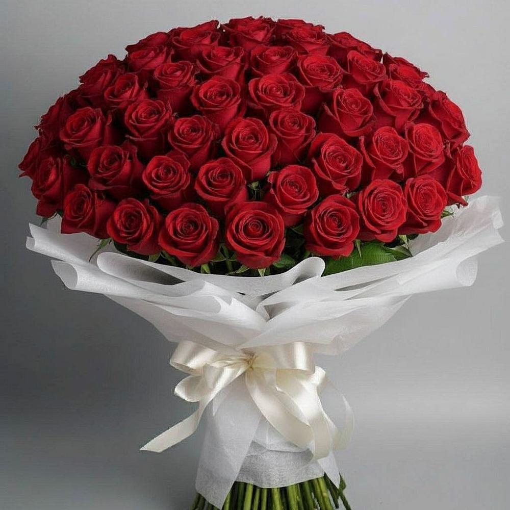 Букет 101 Красная роза Блэк Мэджик в Старобалтачево