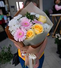 Букет цветов из:  Герберы, Розы и Хризантемы в Старобалтачево