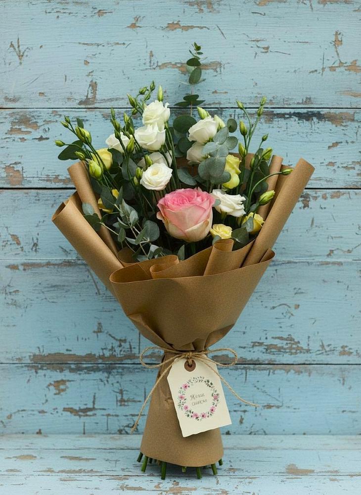 Букет цветов из: Розы и Лизиантусы в Старобалтачево