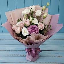 Букет цветов из:  Розы и Лизиантусы в Старобалтачево