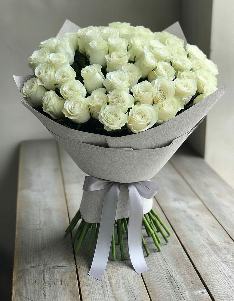 Букет 35 Белых роз в Старобалтачево