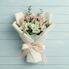 Букет цветов из:  Альстромерии в Старобалтачево