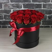 Цветочная композиция из Розы в шляпной коробке в Старобалтачево