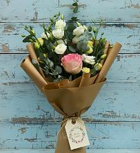Букет цветов из:  Розы и Лизиантусы в Старобалтачево